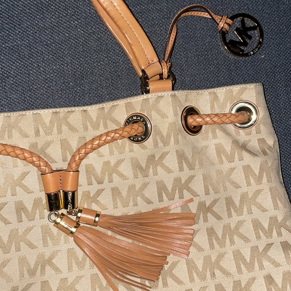 Michael Kors bag purse - Picture 16 of 17